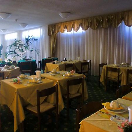 Hotel La Pergola Barga Ngoại thất bức ảnh