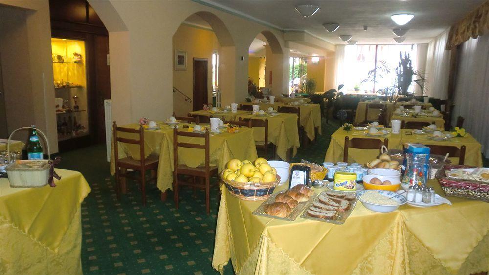 Hotel La Pergola Barga Ngoại thất bức ảnh