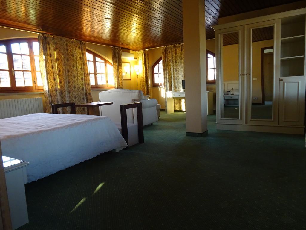 Hotel La Pergola Barga Ngoại thất bức ảnh