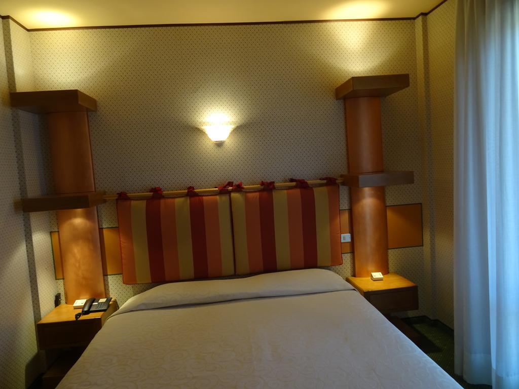 Hotel La Pergola Barga Ngoại thất bức ảnh