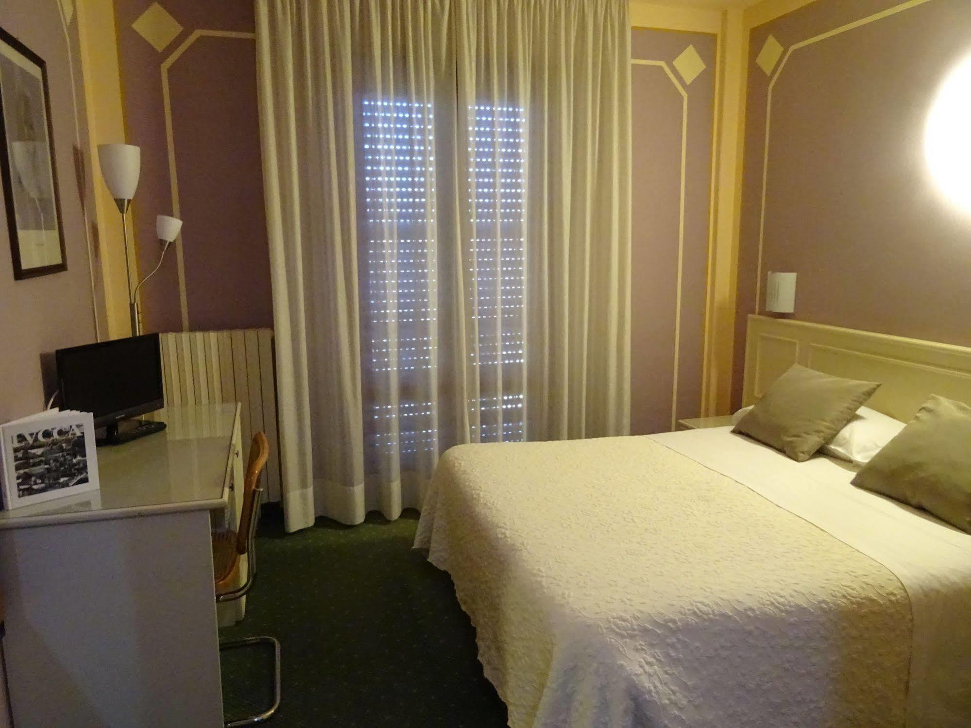 Hotel La Pergola Barga Ngoại thất bức ảnh