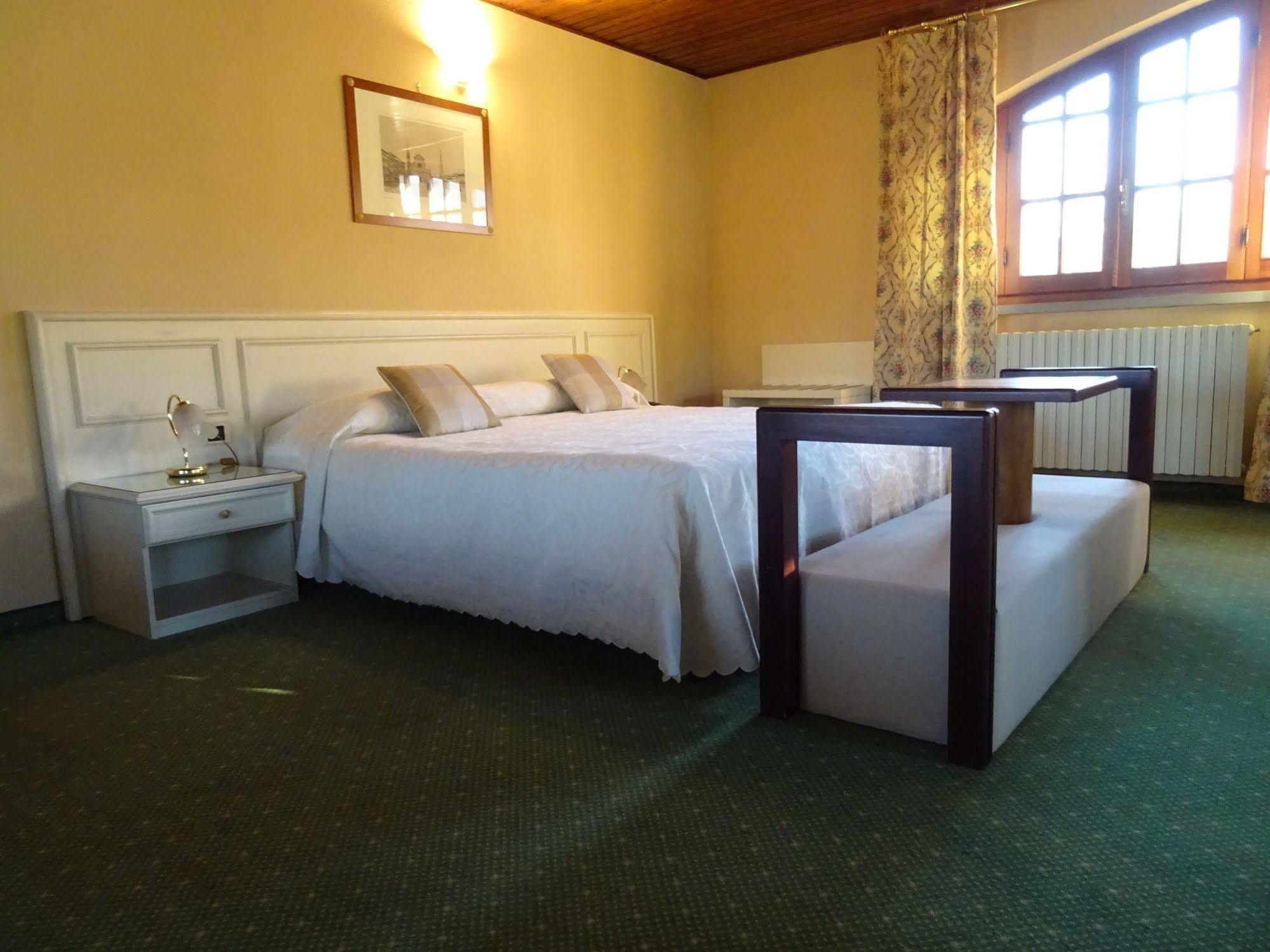 Hotel La Pergola Barga Ngoại thất bức ảnh