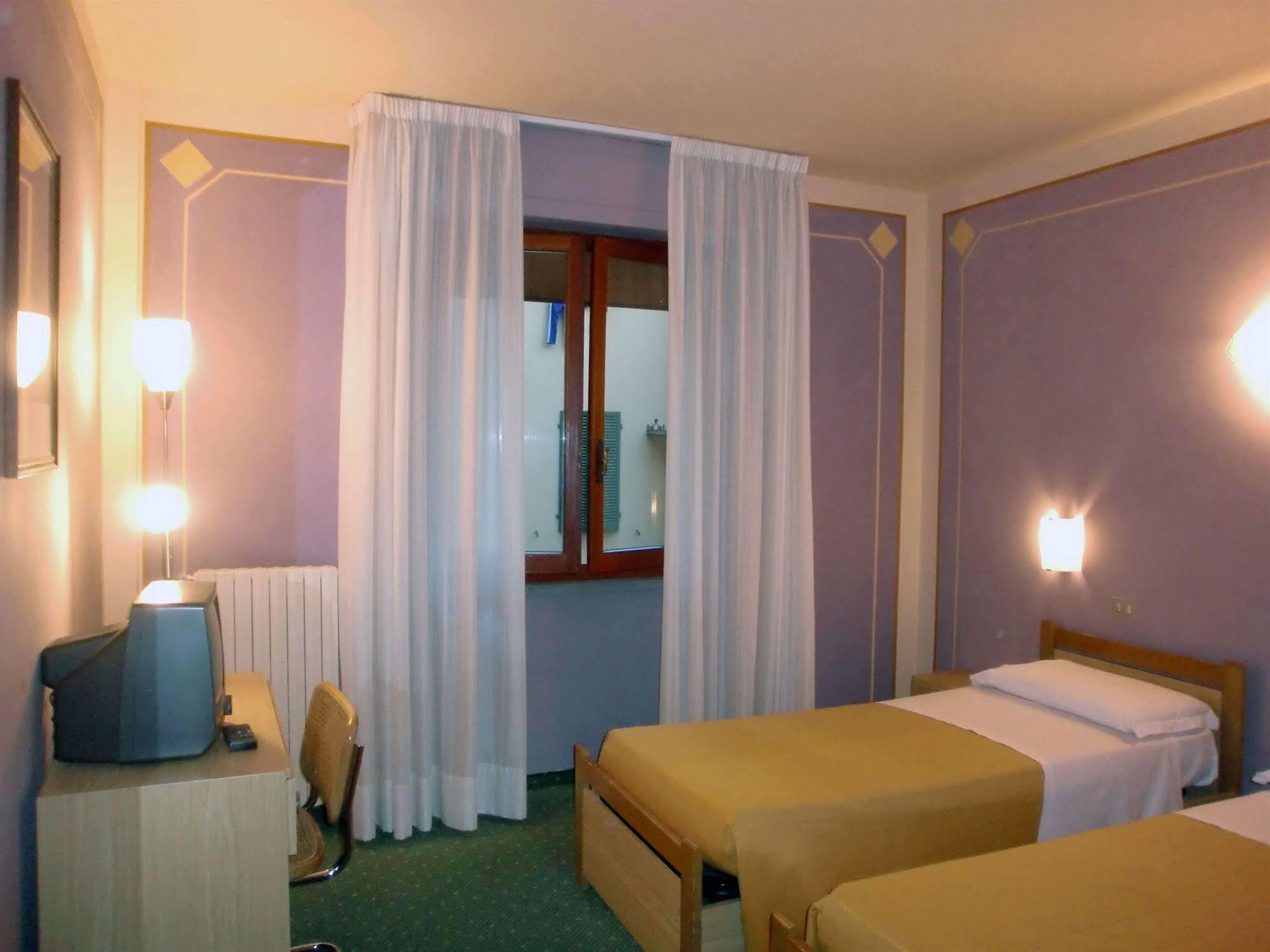 Hotel La Pergola Barga Ngoại thất bức ảnh