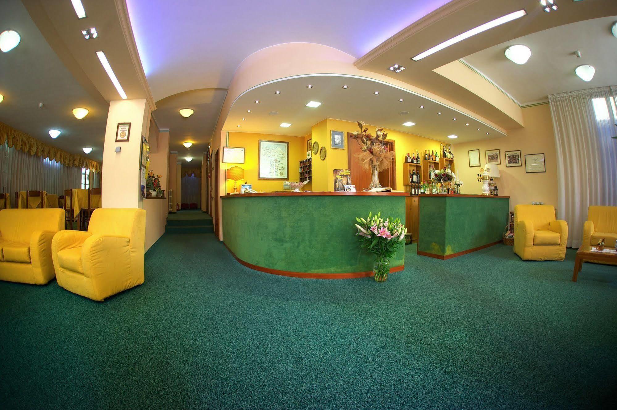 Hotel La Pergola Barga Ngoại thất bức ảnh