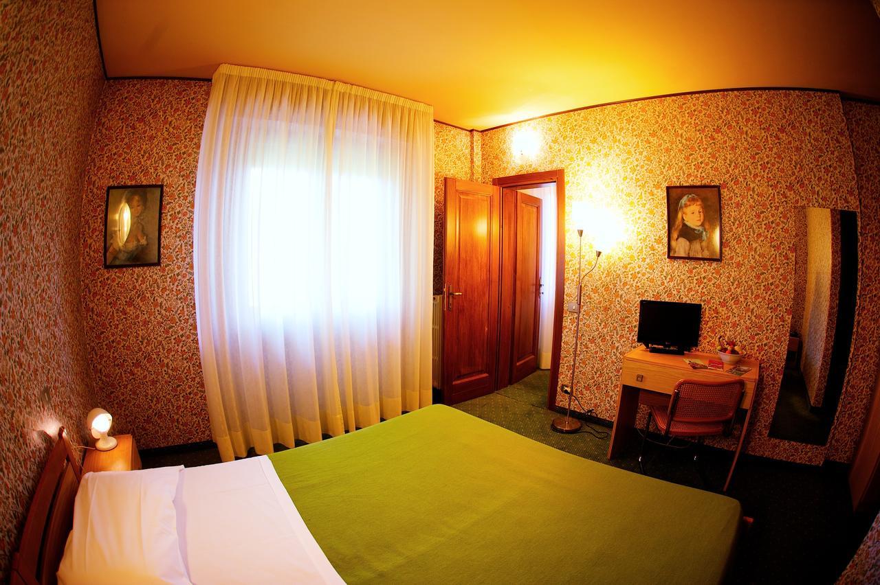 Hotel La Pergola Barga Ngoại thất bức ảnh